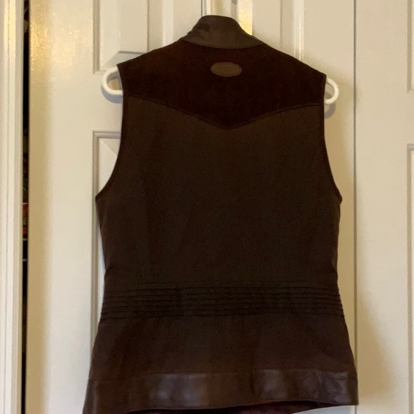 British made leather and suede trimmed vest - Picture 6 of 7